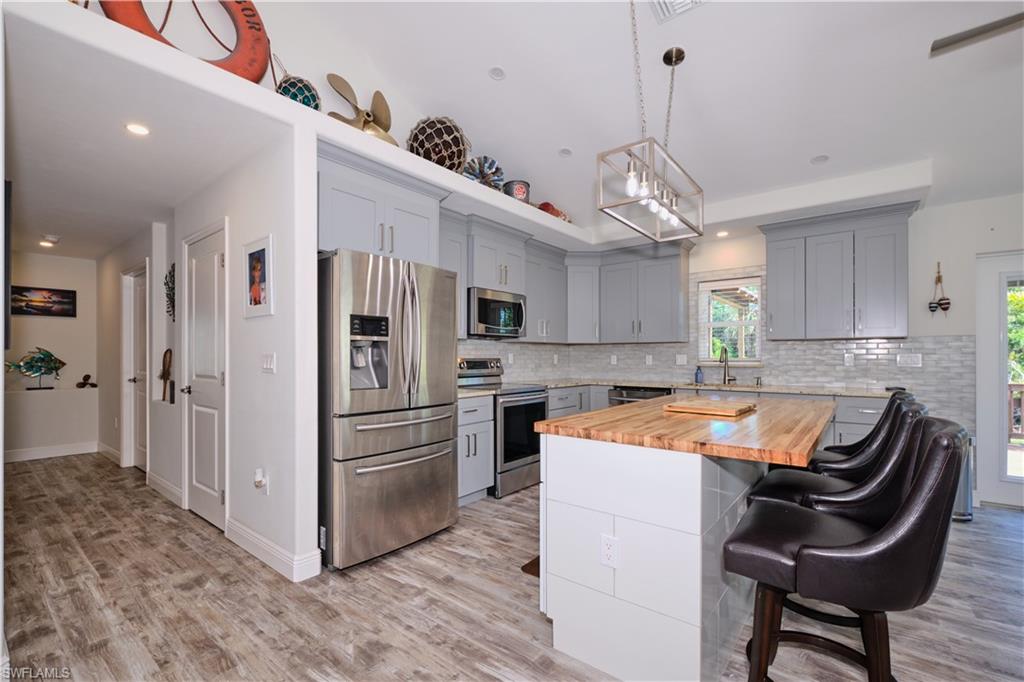 PINE ISLAND TROPICAL HOMESITES - Residential