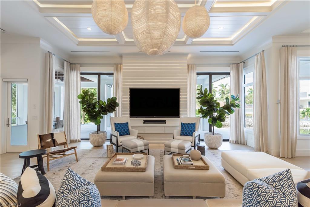 OLDE NAPLES - Residential