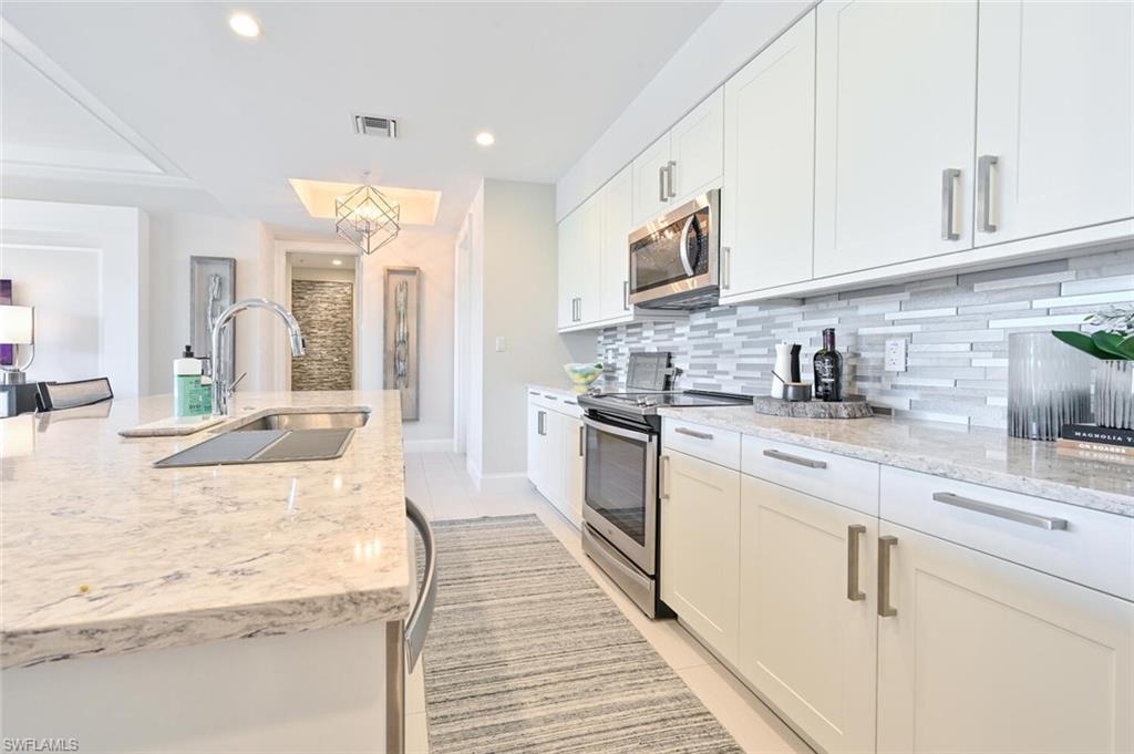 ELEVEN ELEVEN CENTRAL - Residential Lease