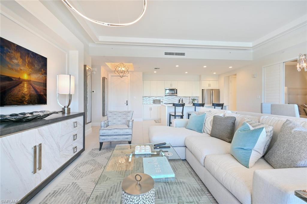 ELEVEN ELEVEN CENTRAL - Residential Lease