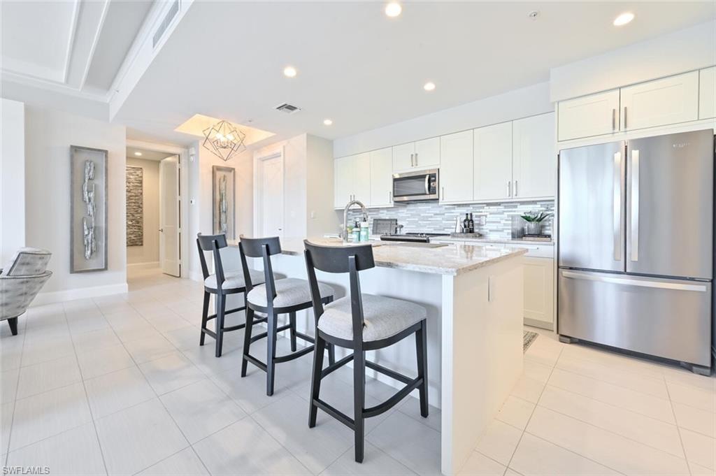 ELEVEN ELEVEN CENTRAL - Residential Lease