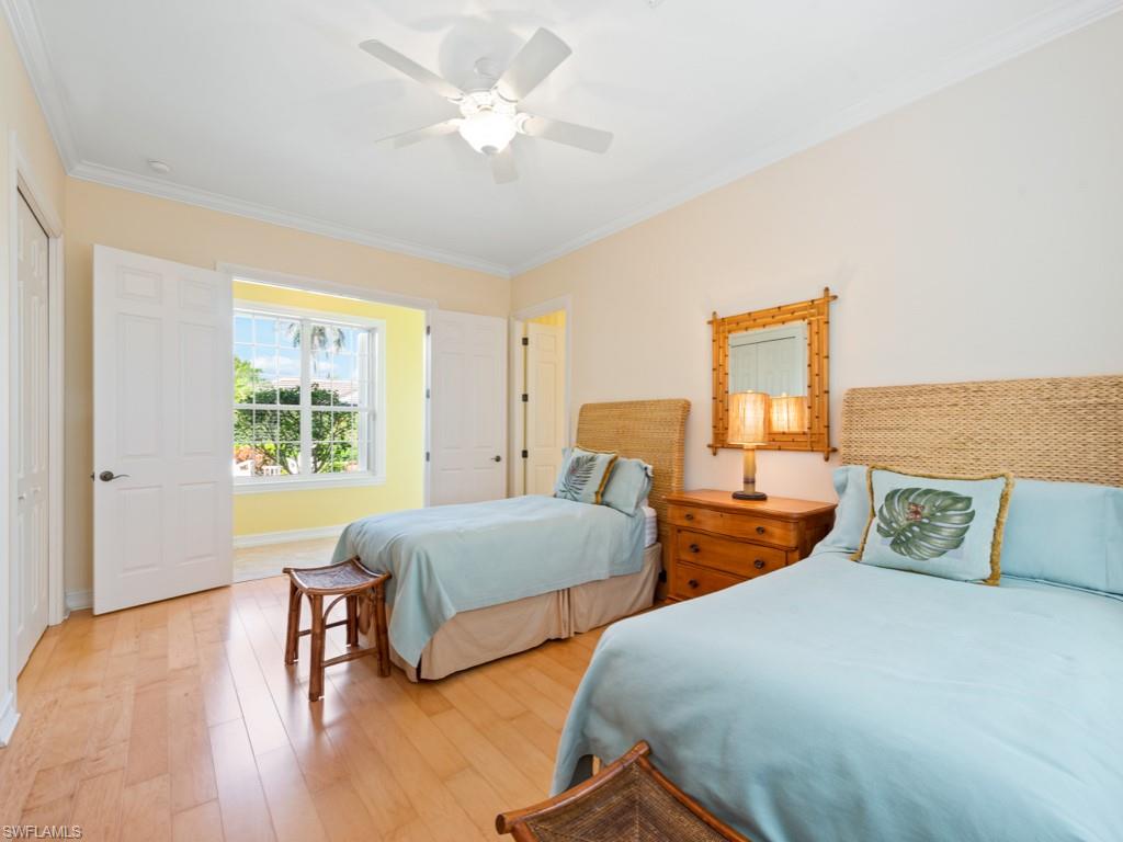 MOORINGS - Residential