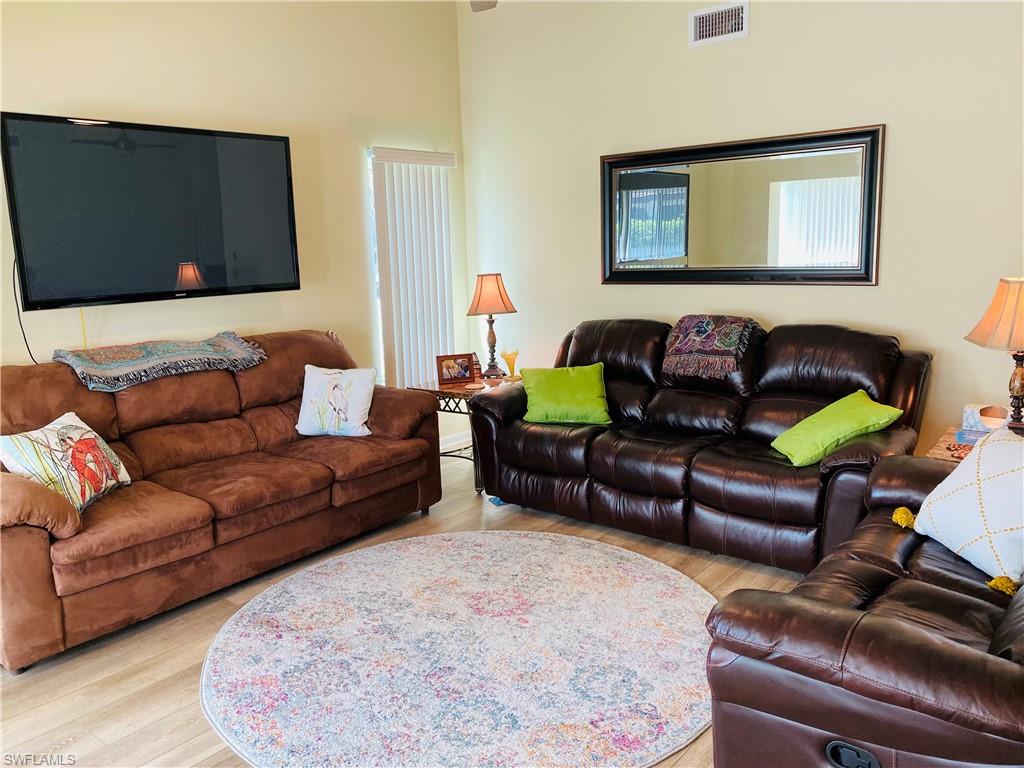 CINNAMON COVE - Residential