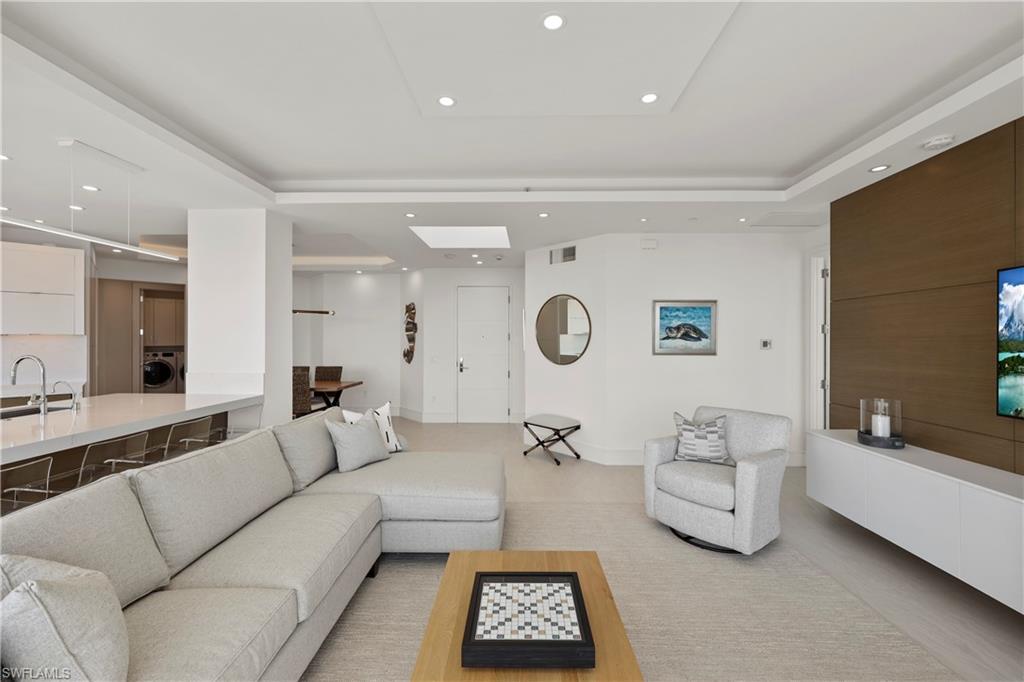 BAY SHORE PLACE - Residential