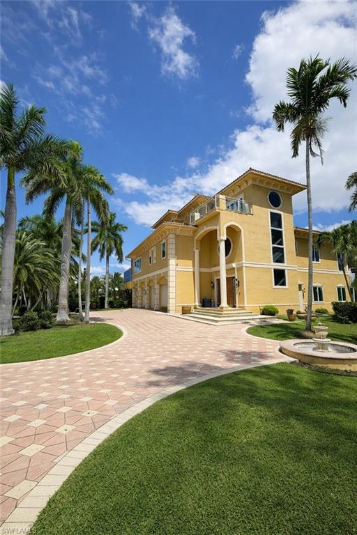 BAREFOOT BEACH - Residential
