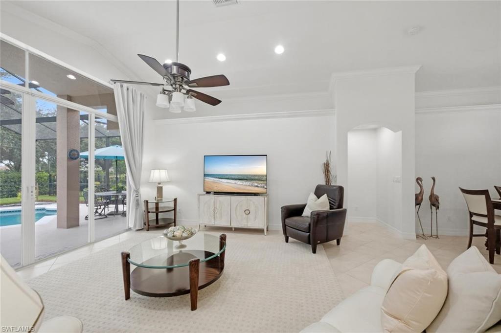 SATURNIA LAKES - Residential