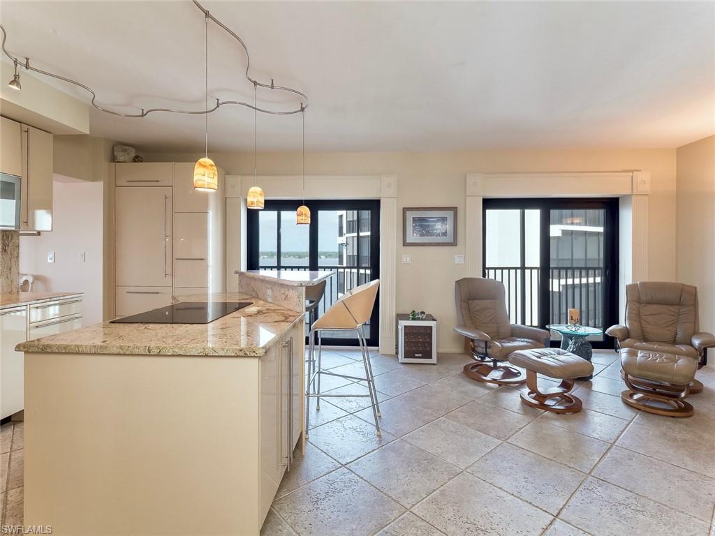 POINTE ROYALE - Residential