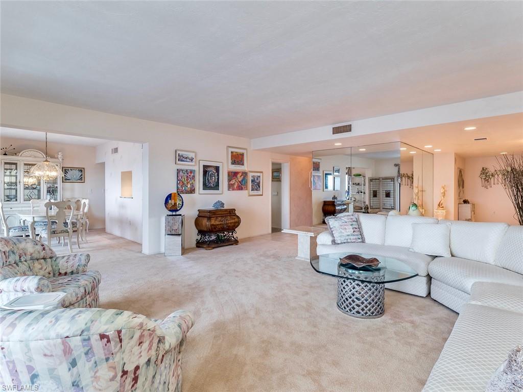 POINTE ROYALE - Residential