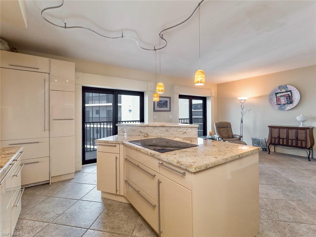 POINTE ROYALE - Residential