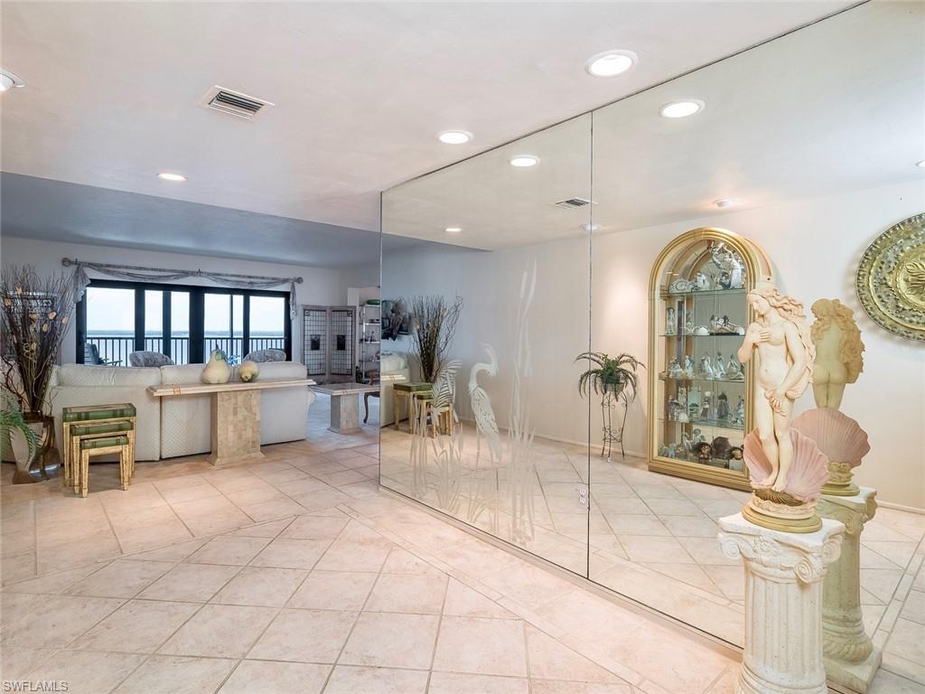 POINTE ROYALE - Residential