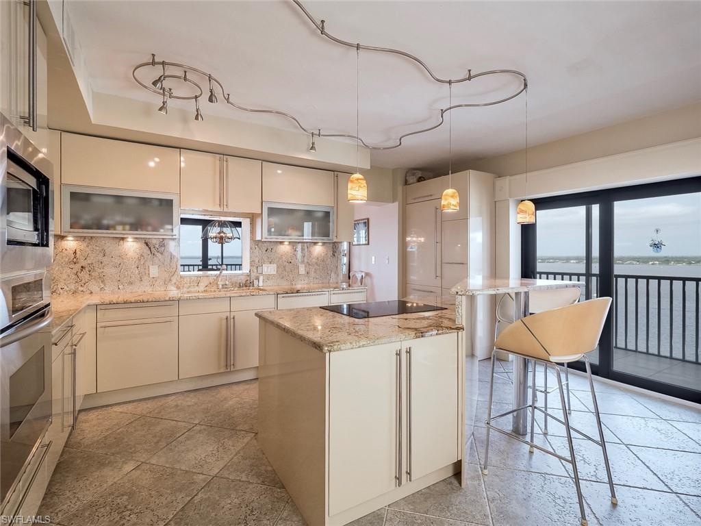 POINTE ROYALE - Residential