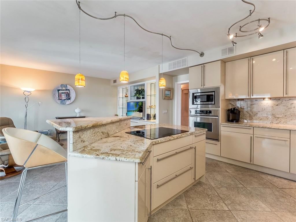 POINTE ROYALE - Residential