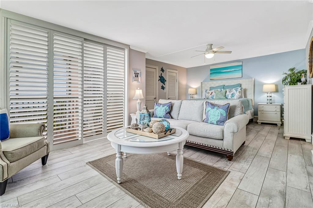 BEACH AND TENNIS CLUB - Residential