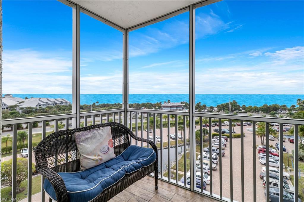 BEACH AND TENNIS CLUB - Residential