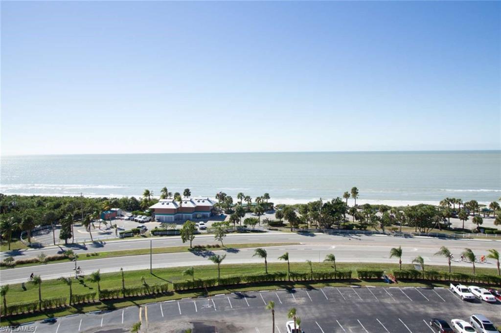 BEACH AND TENNIS CLUB - Residential
