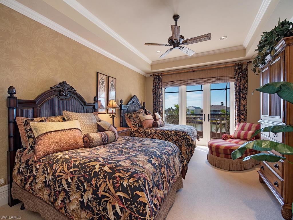 MARCO BEACH - Residential