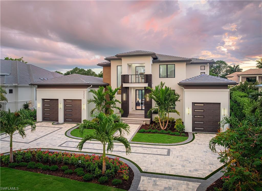 MOORINGS - Residential