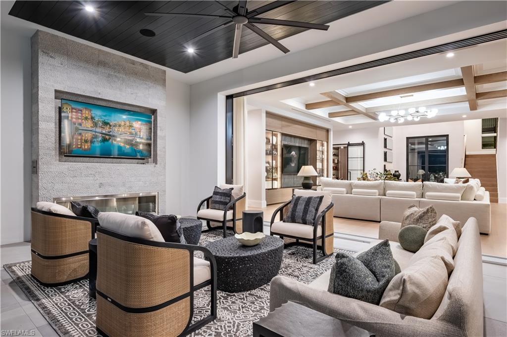 MOORINGS - Residential