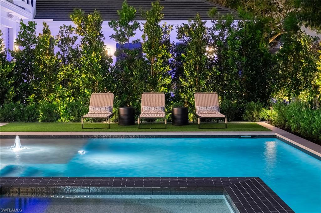 MOORINGS - Residential