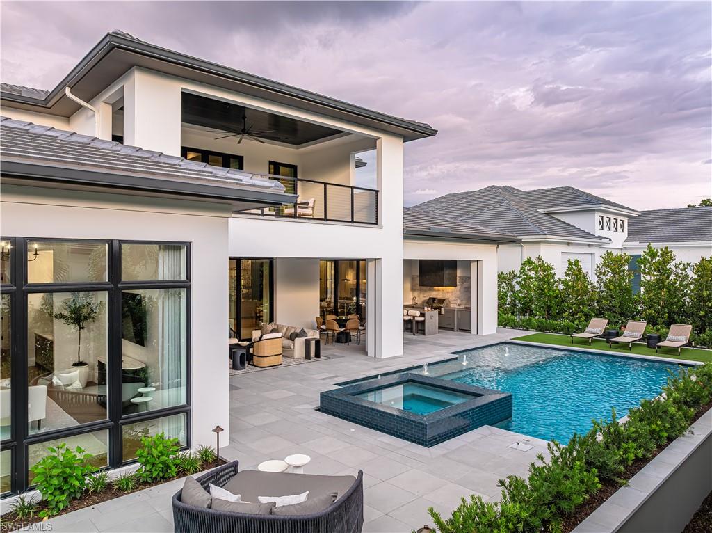 MOORINGS - Residential