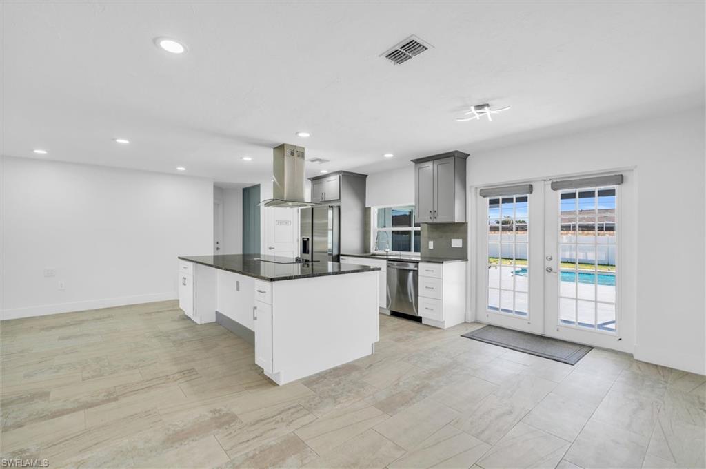 ISLAND PARK WOODLANDS - Residential