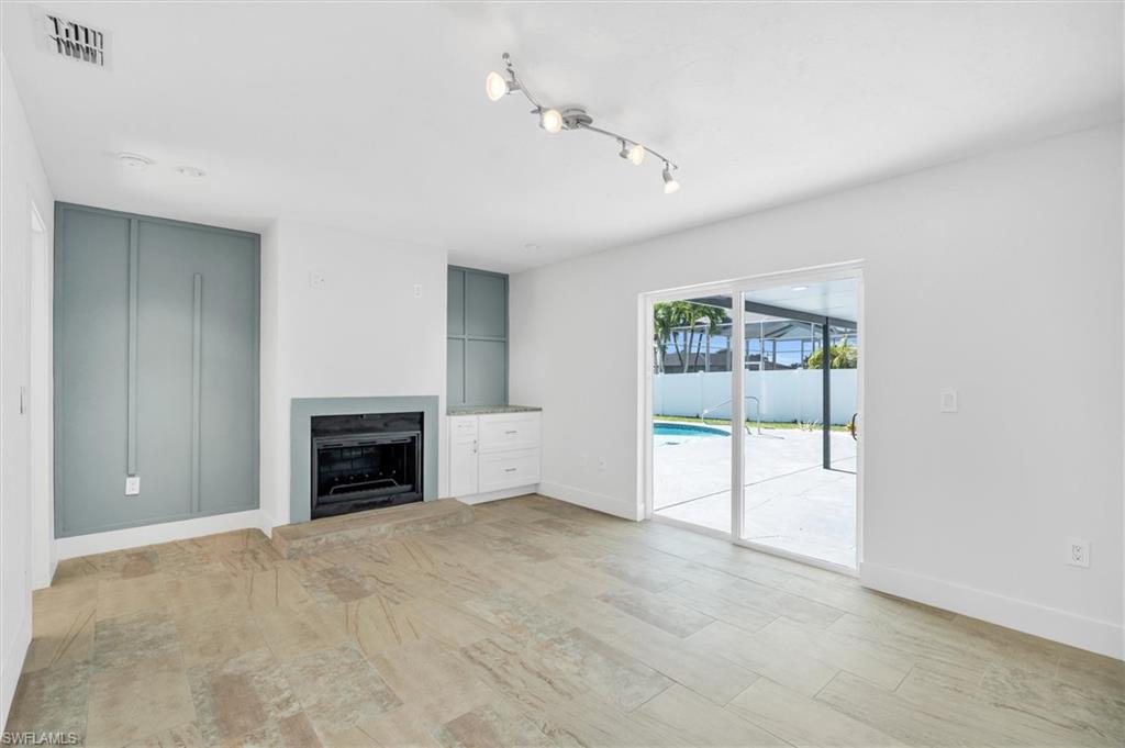 ISLAND PARK WOODLANDS - Residential