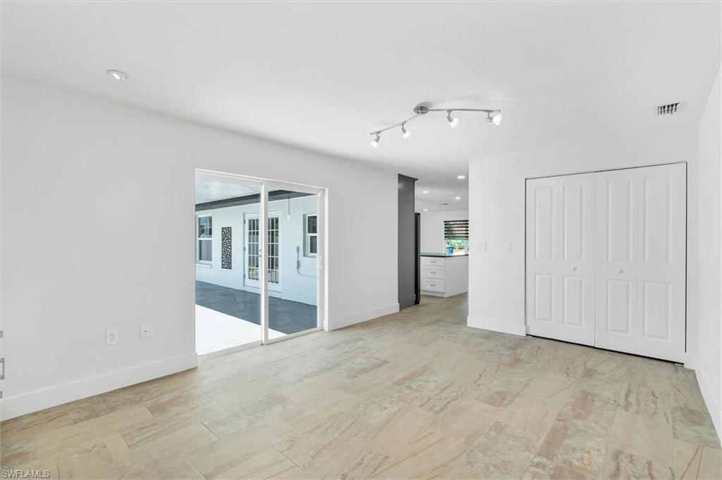 ISLAND PARK WOODLANDS - Residential