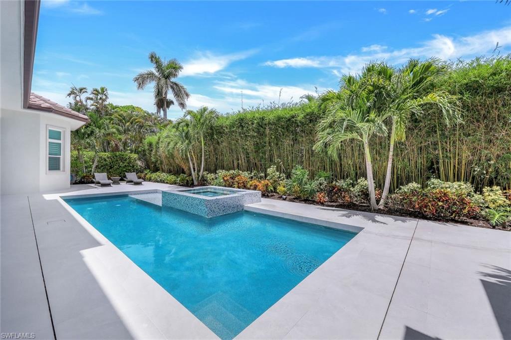 PARK SHORE - Residential