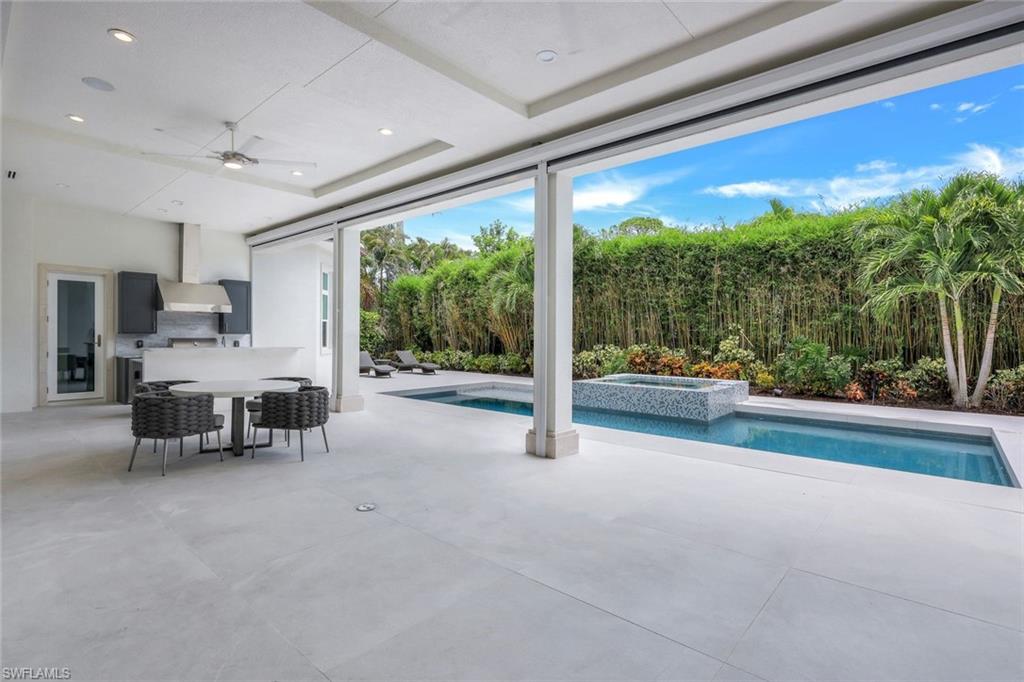 PARK SHORE - Residential