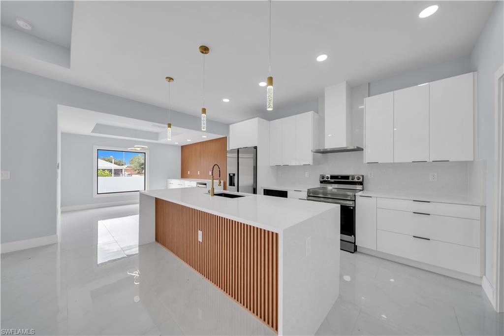 LEHIGH ACRES - Residential