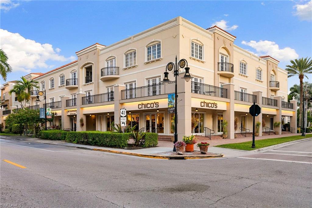 THE COLONNADE ON 5TH - Residential