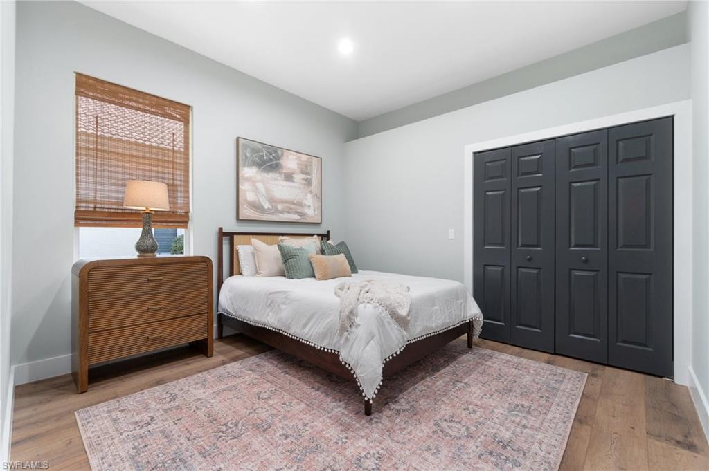 WILSHIRE LAKES - Residential