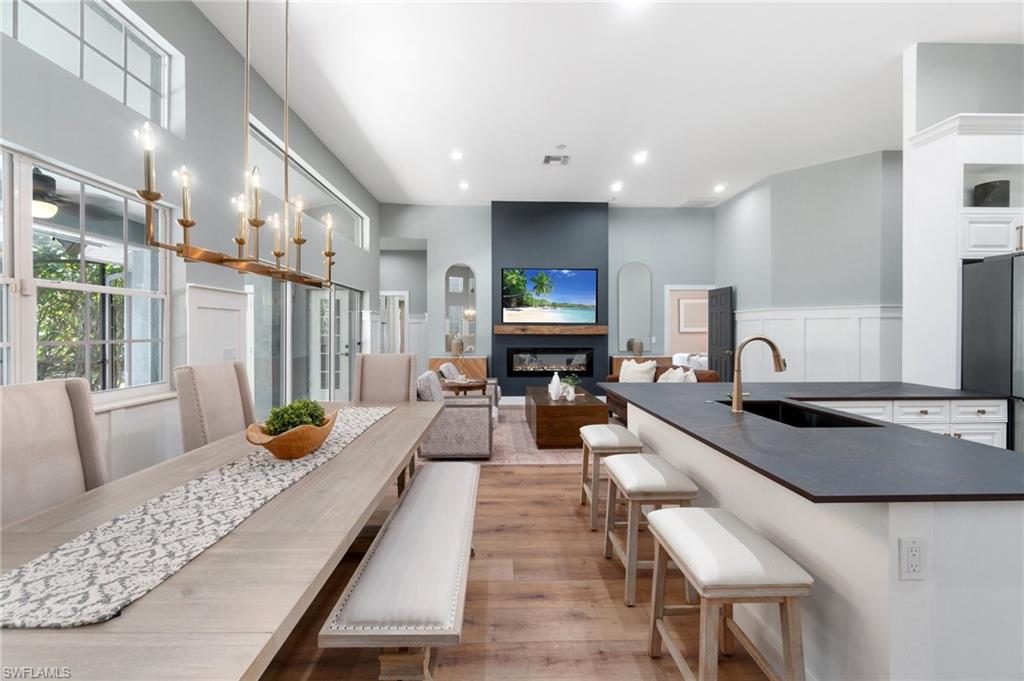 WILSHIRE LAKES - Residential