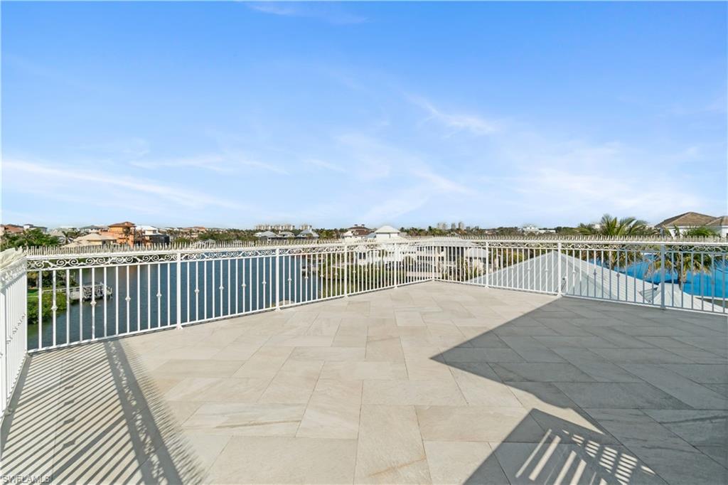 BAYFRONT GARDENS - Residential