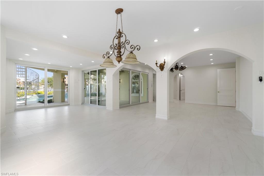 BAYFRONT GARDENS - Residential