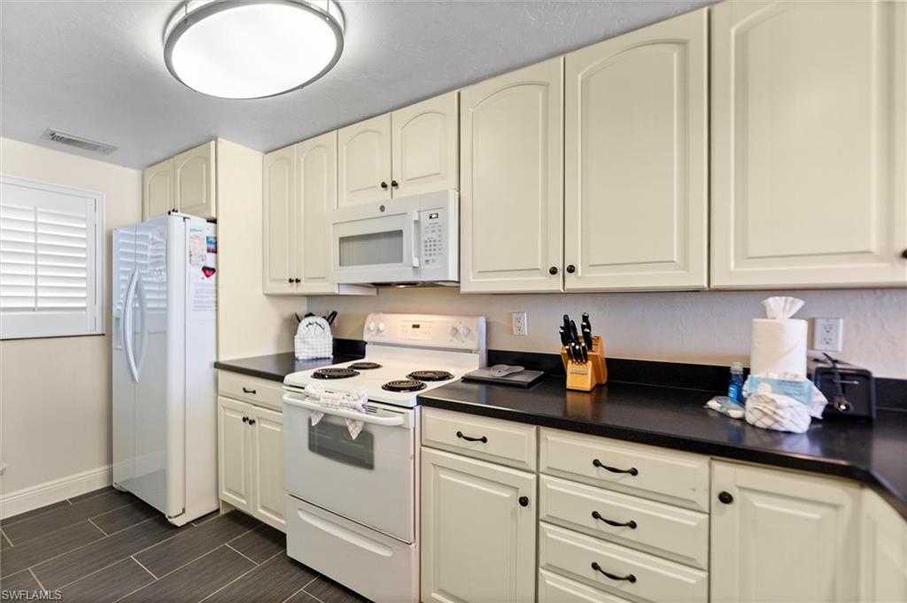 SUNSET CONDO - Residential