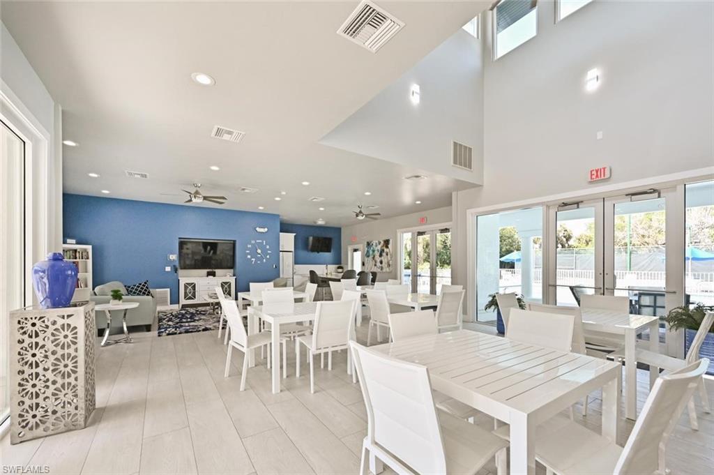 WILSHIRE PINES - Residential