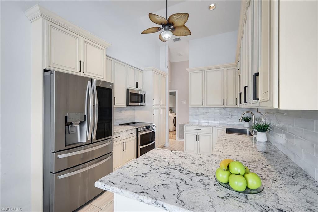 VANDERBILT LAKES - Residential