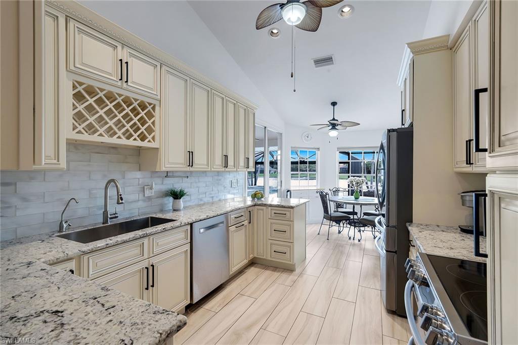 VANDERBILT LAKES - Residential