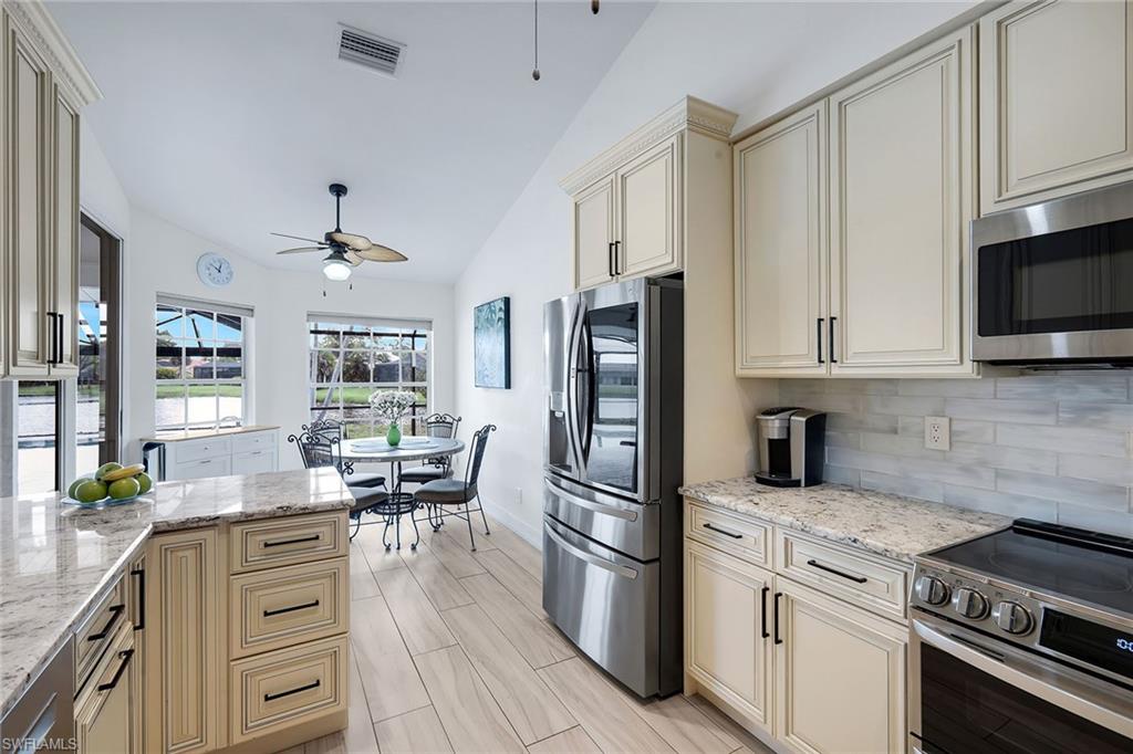 VANDERBILT LAKES - Residential