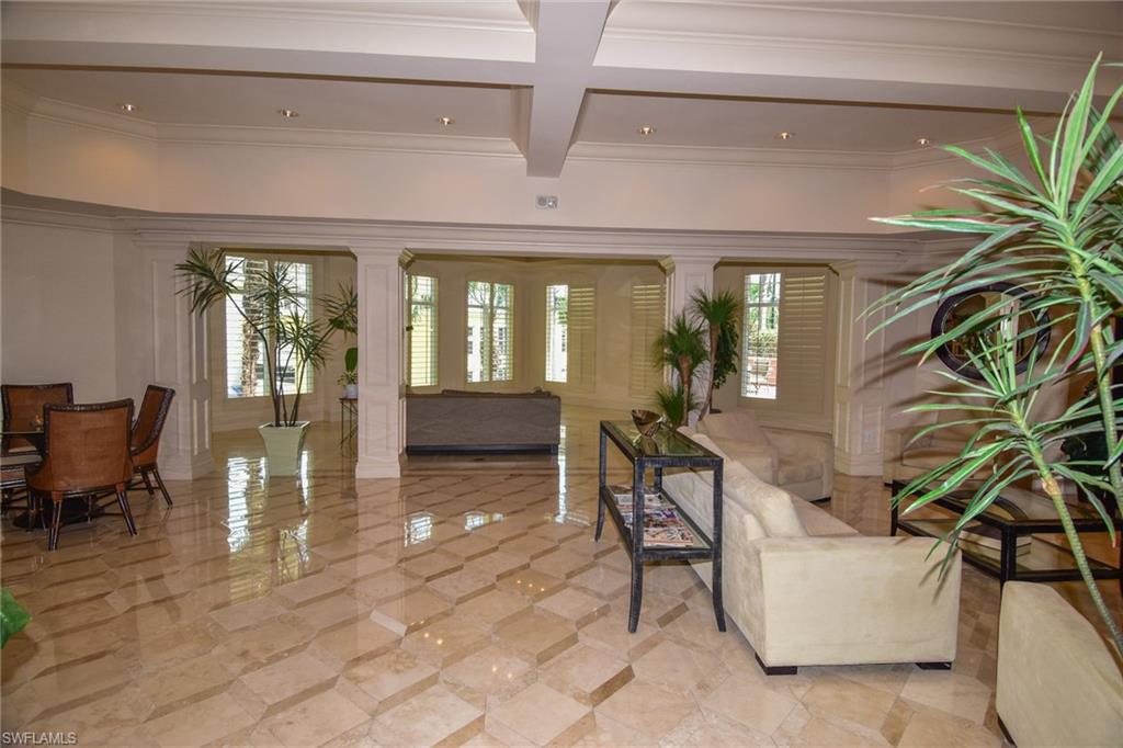 ST. TROPEZ - Residential