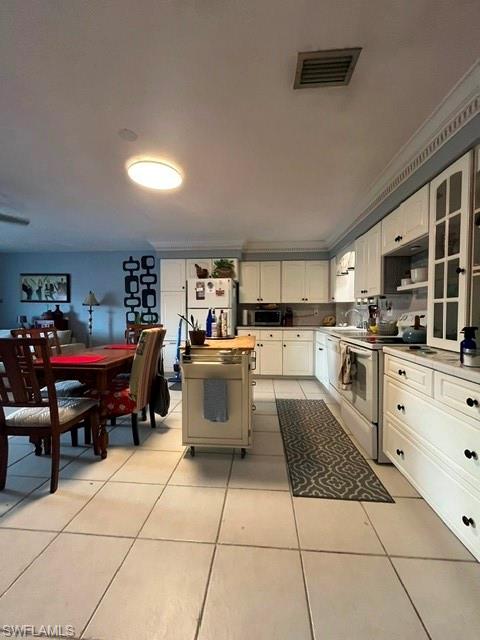 NEWPORT MANORS CONDO - Residential