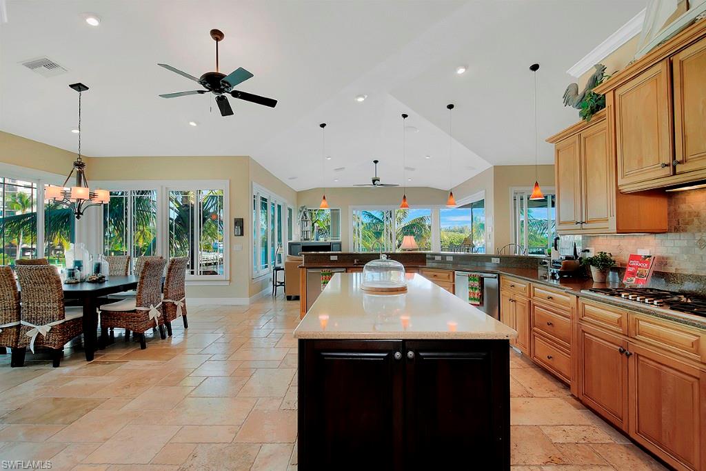 SIESTA ISLES - Residential