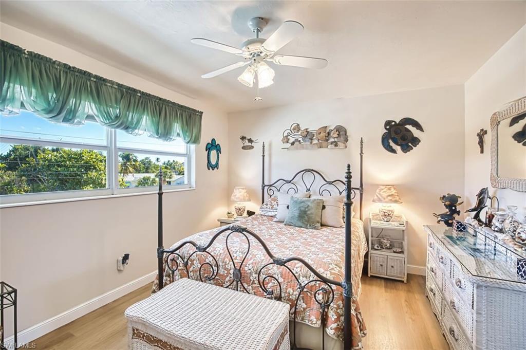 CAPTAINS WALK - Residential