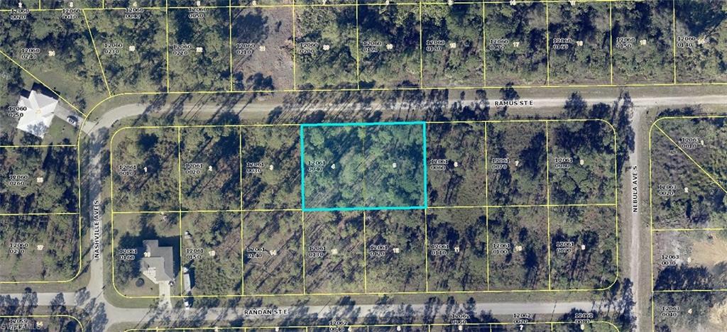 Time to come build your dream home on this half acre lot this growing community of Lehigh Acres.  Plenty of room for a house and detached building. with easy access to Columbus Blvd. It is a straight shot to SR82. This gives  way to access to Daniels Pkwy, Fort Myers International Airport, restaurants, shopping and Jet blue Stadium, the winter training center for the Boston Red Sox. Enjoy the day at one of the many sandy beaches of the Gulf Coast. Come and explore all that sunny SW Florida has to offer.