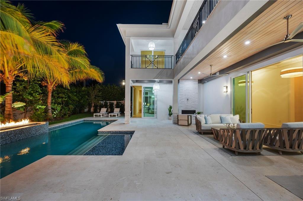 MOORINGS - Residential