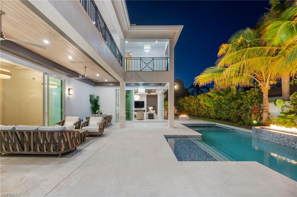 MOORINGS - Residential