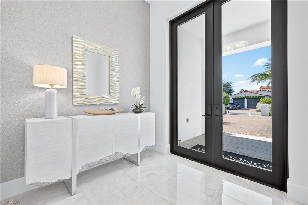 LUCARNO - Residential