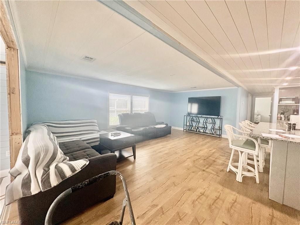 LAUREL ESTATES - Residential