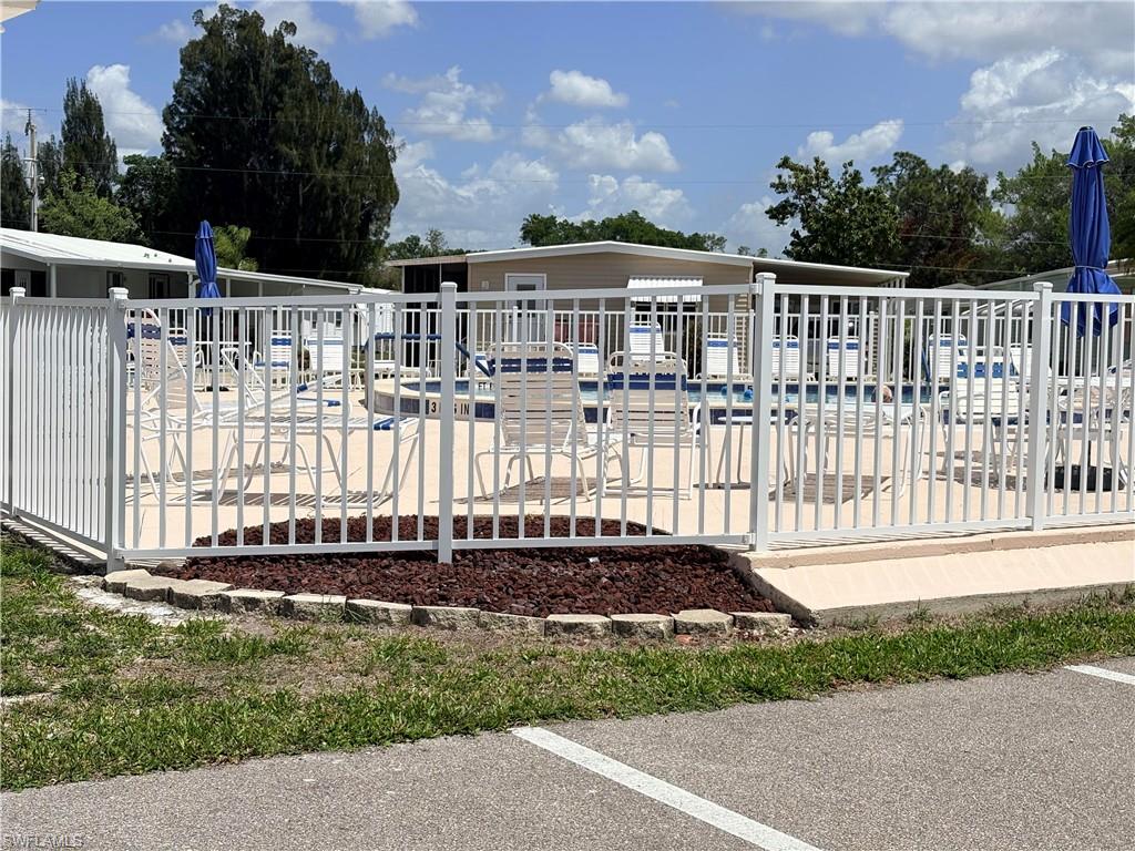 LAUREL ESTATES - Residential